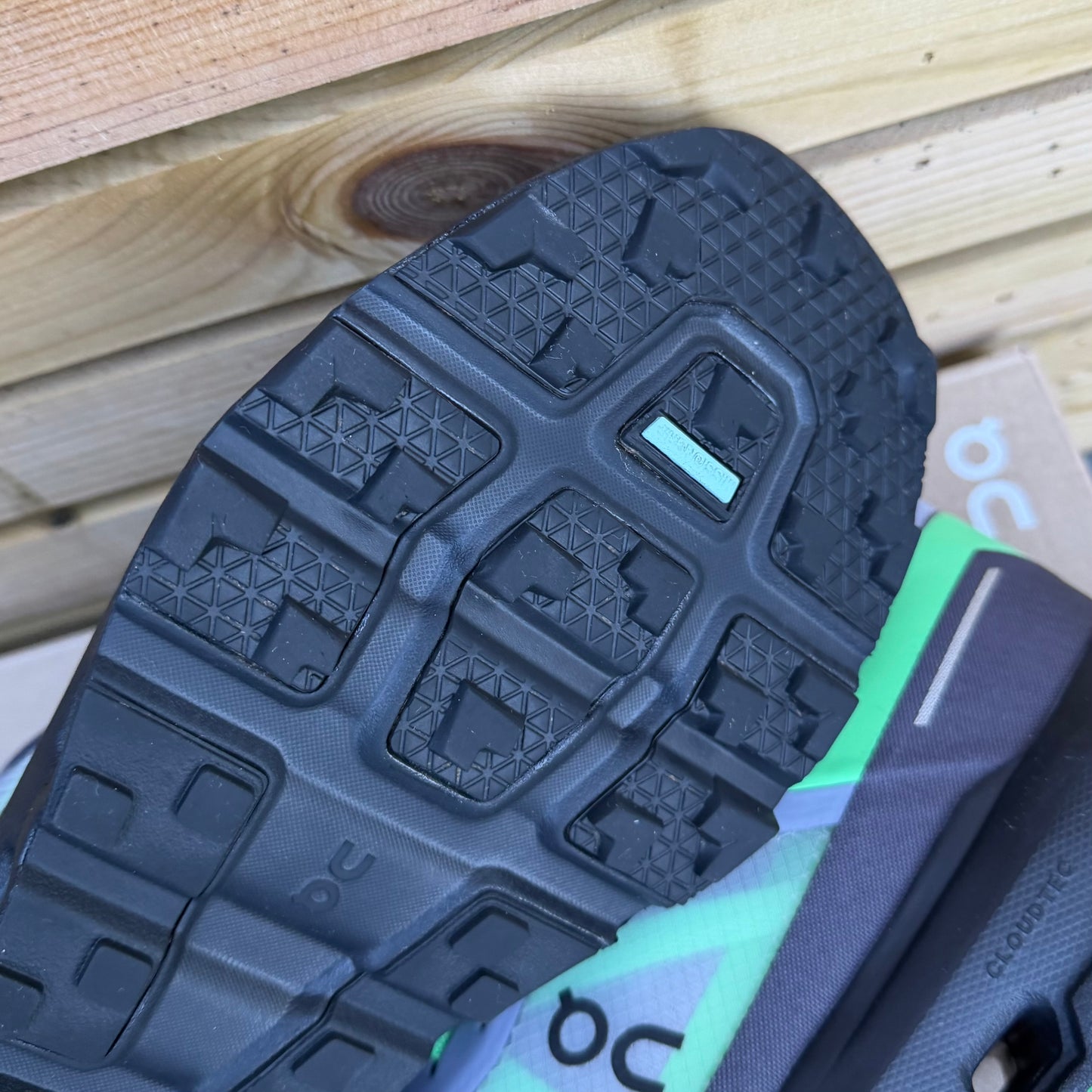 On Running CloudVista 2 - Lime / Grey - UK10