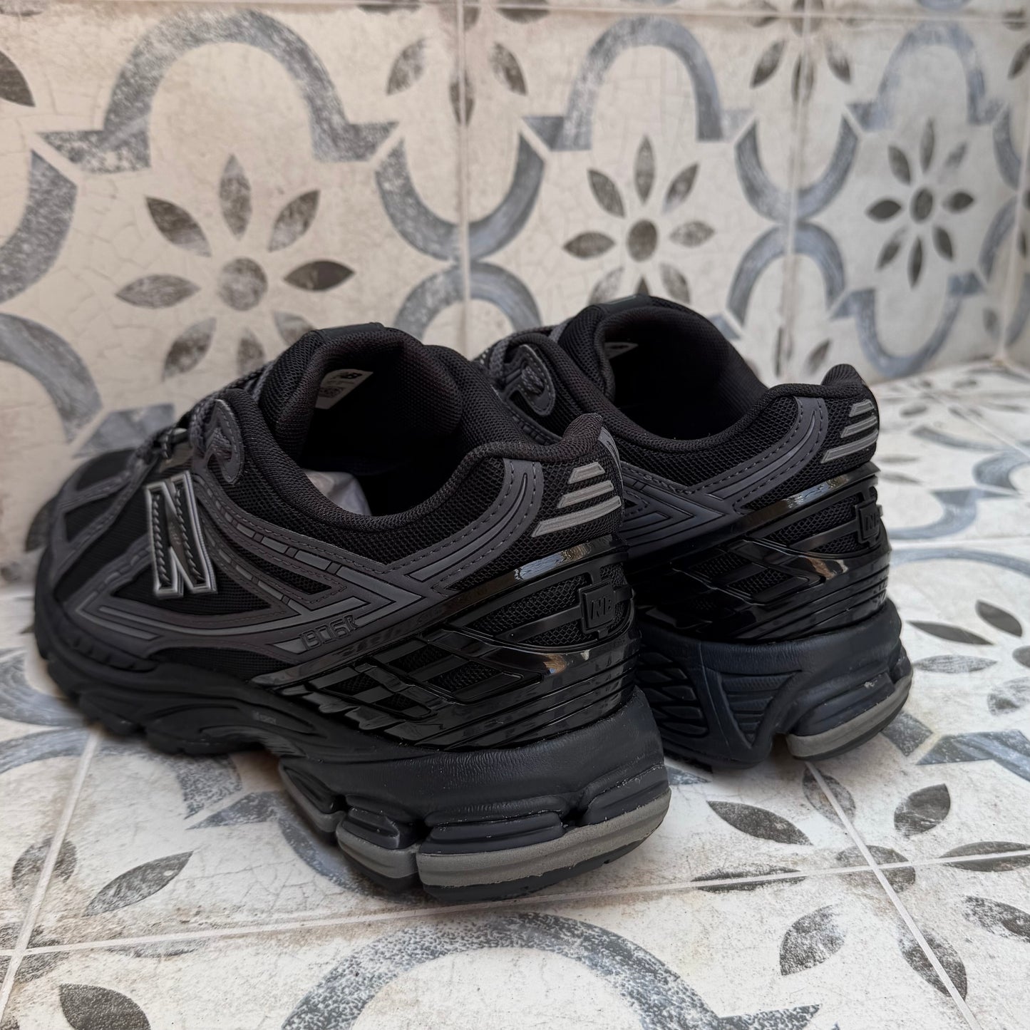 New Balance 1906R - Black Phantom - UK9