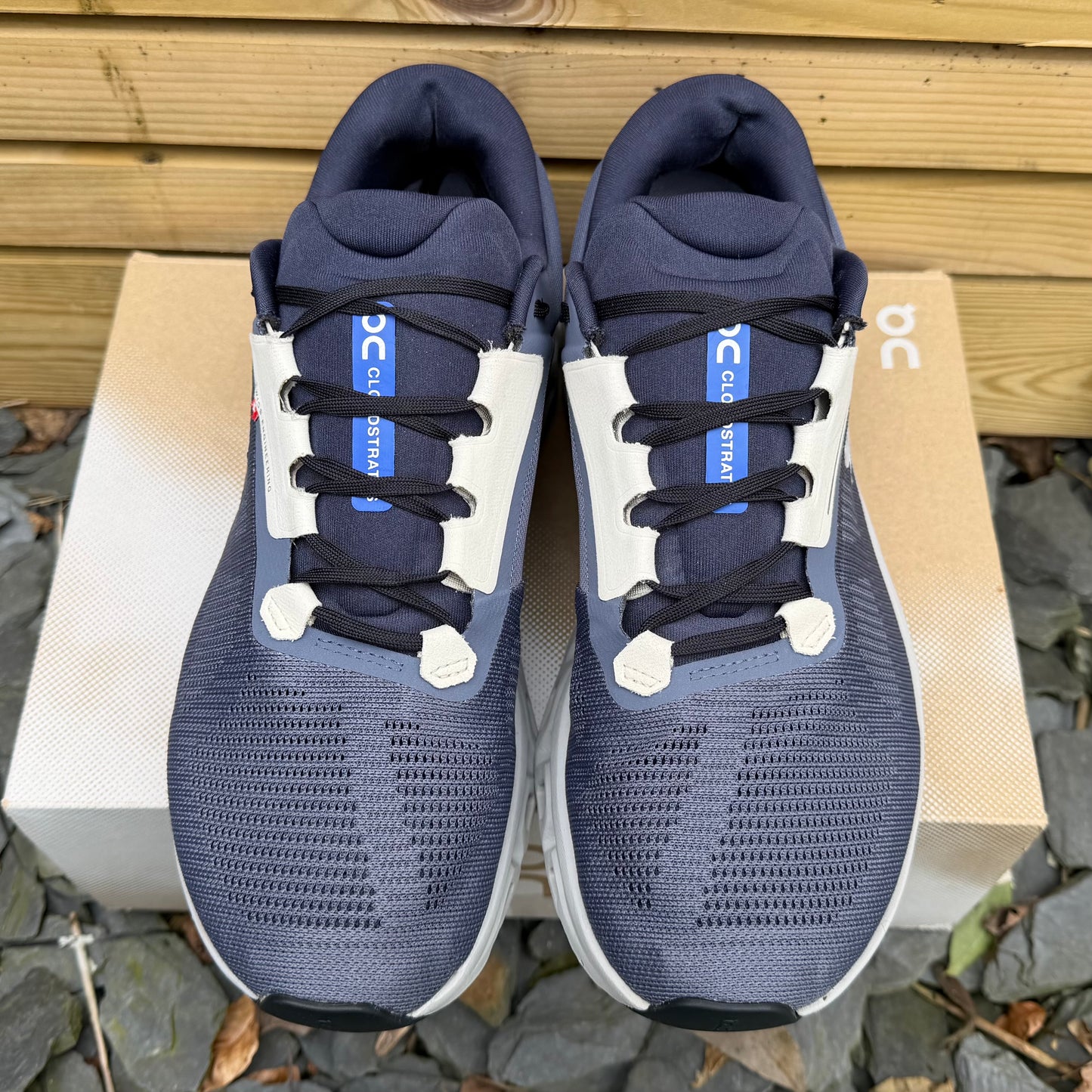 On Running CloudStratus 3 - Metal Glacier - UK9.5