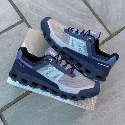 On Running CloudVista - Navy Wash - UK10