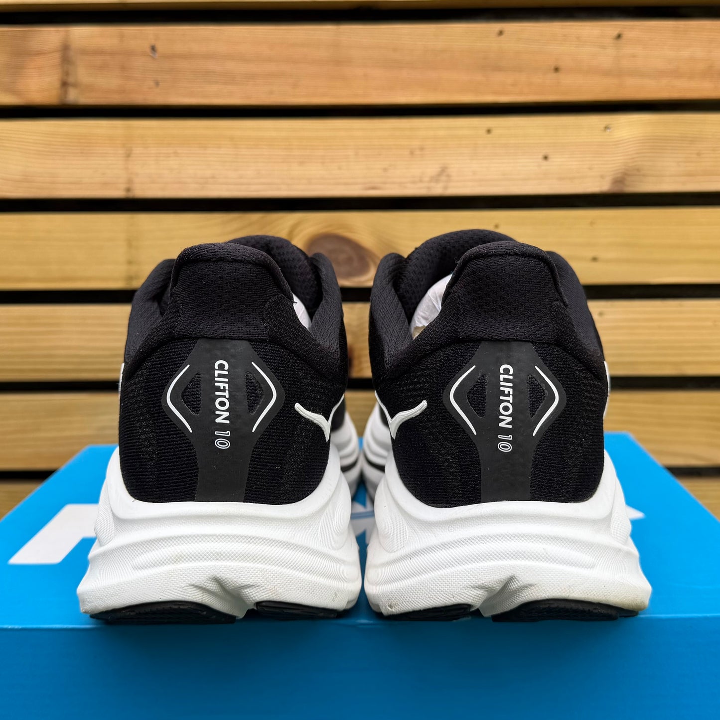 Hoka Clifton 10 - Black / White - UK8