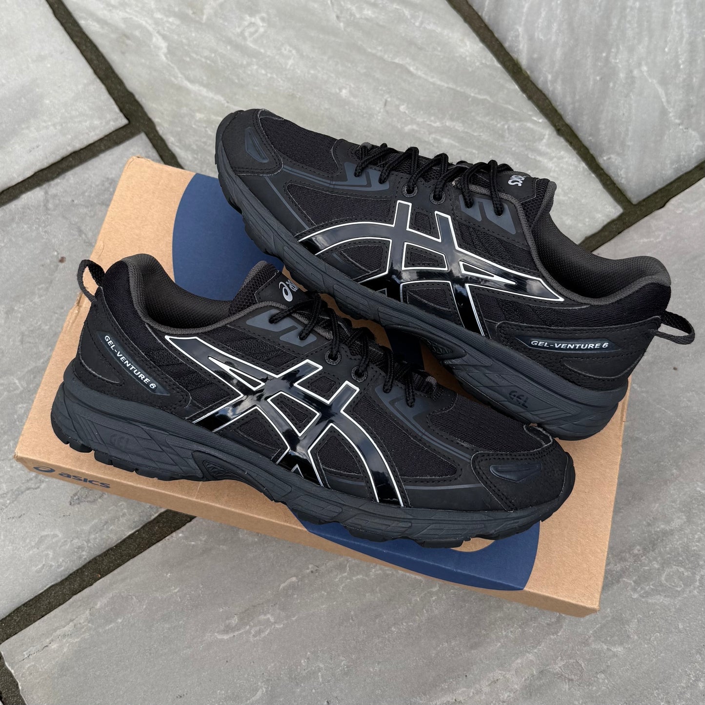 Asics Gel-Venture 6 - Black / Metallic - UK8