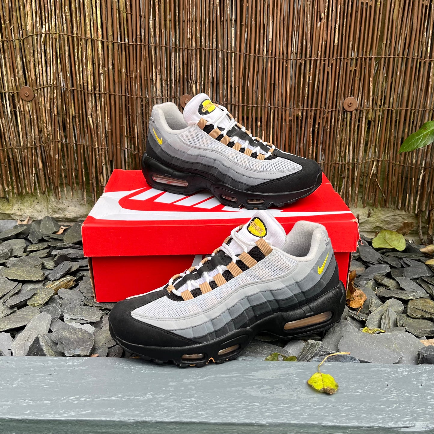 Nike Air Max 95 Icons Strike Yellow UK8