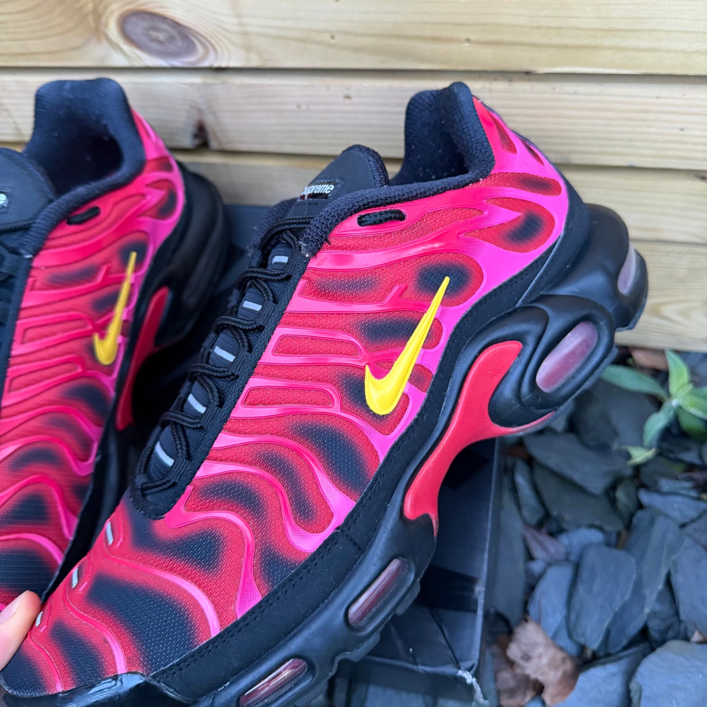 Nike Air Max Plus TN x Supreme - University Red - UK9