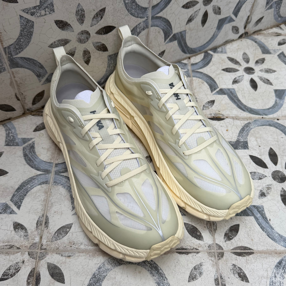 Hoka Mafate Speed 4 Lite - Truffle / Salt - Multiple Sizes - Brand New