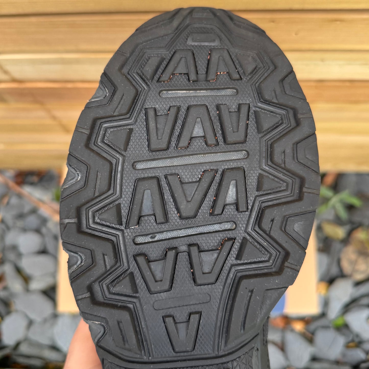 Asics Gel-Venture 6 - Black / Metallic - UK8