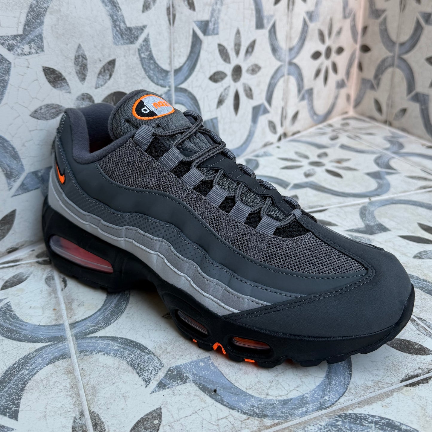 Nike Air Max 95 OG Big Bubble - Black / Total Orange - UK8 - Brand New