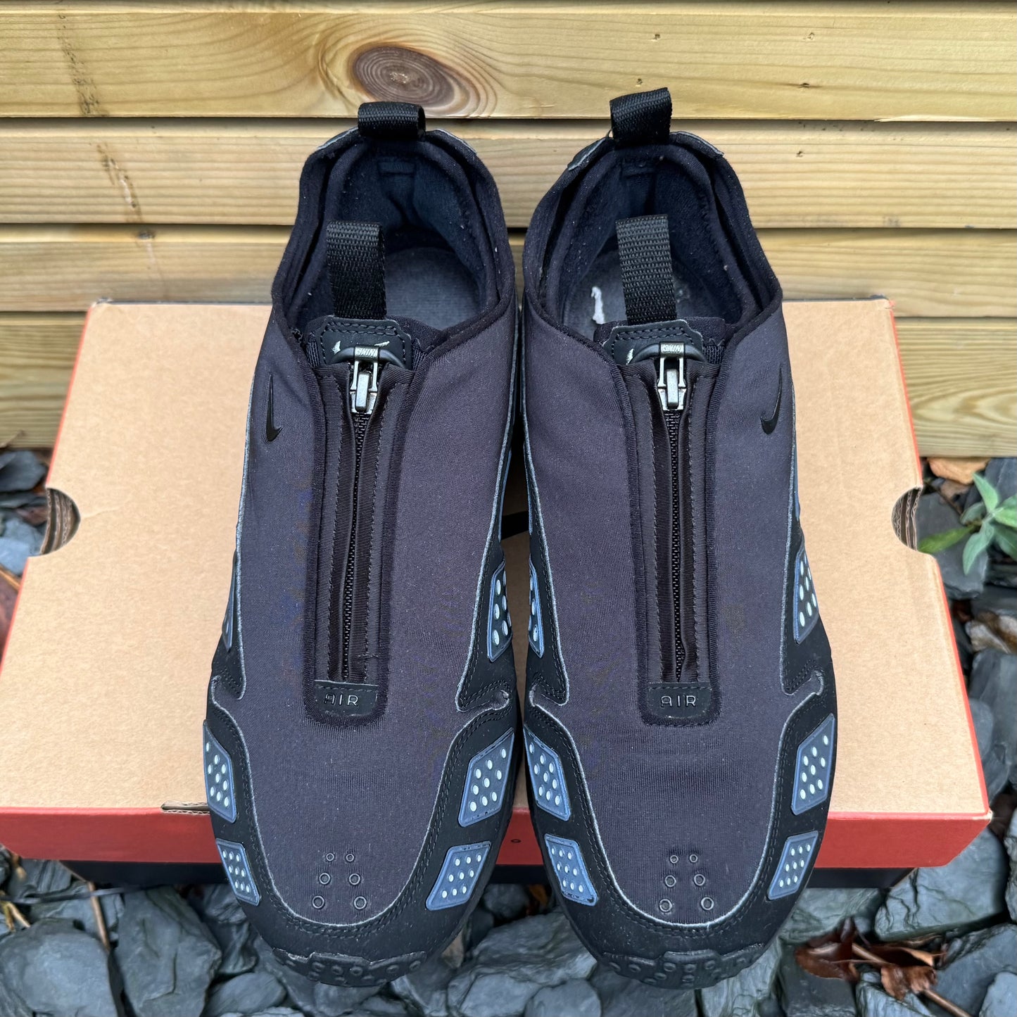 Nike Air Max Sunder - Black / Silver - UK9.5