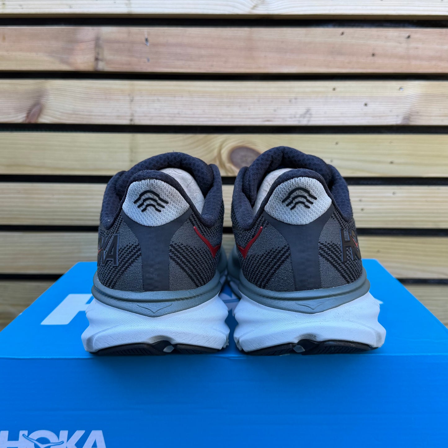 Hoka Clifton 9 - Black / Outer Orbit - UK8