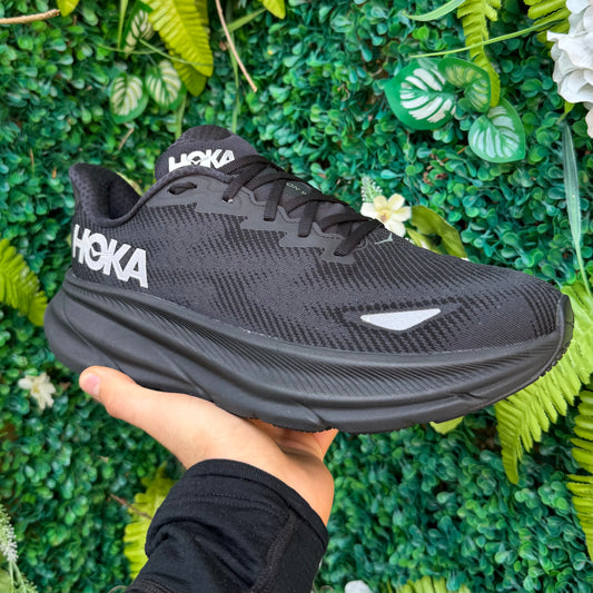 Hoka Clifton 9 Gore-Tex - Black Reflect - UK8.5