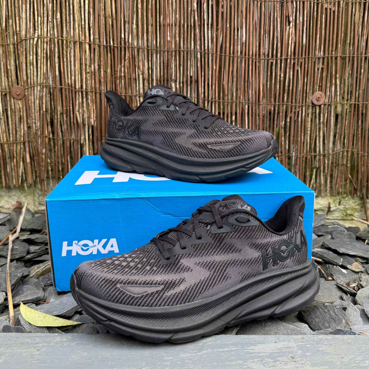 Hoka Clifton 9 - Triple Black - UK9