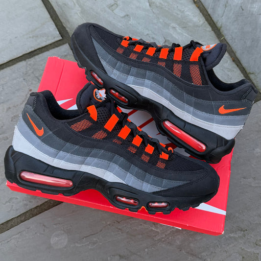 Nike Air Max 95 - Hyper Crimson - UK9.5