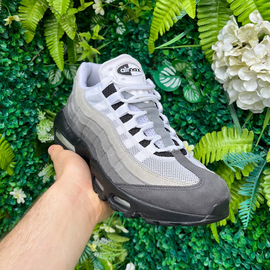 Nike Air Max 95 Granite Dust UK8