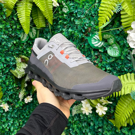 On Running CloudVista - Grey / Orange - UK9.5