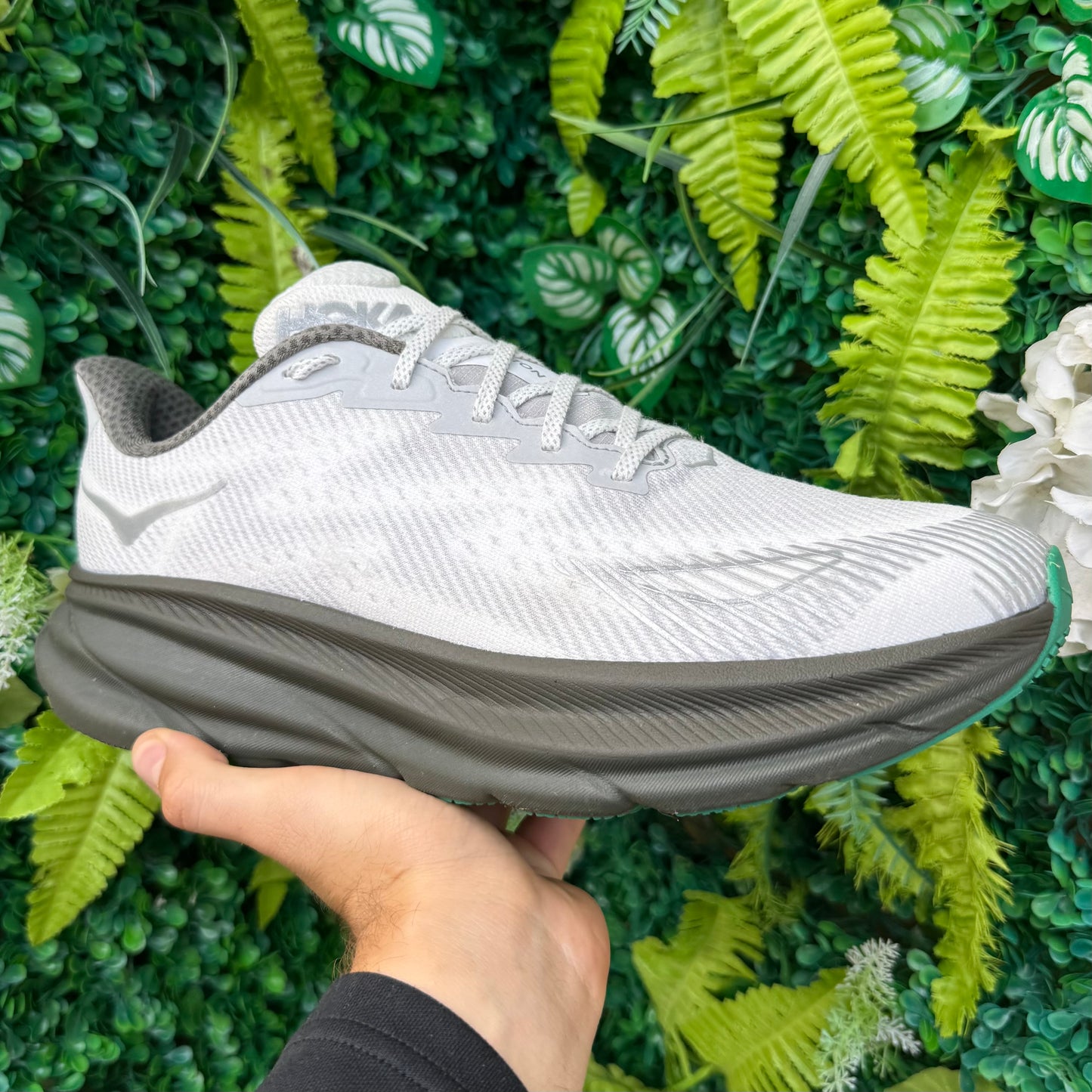 Hoka Clifton 9 Gore-Tex Invisible Fit - Harbour Mist / Barley - UK10