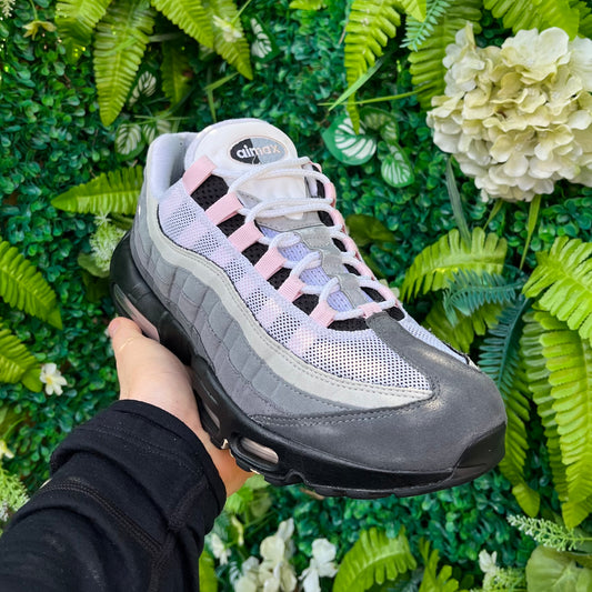 Nike Air Max 95 Gunsmoke / Pink Foam UK9.5