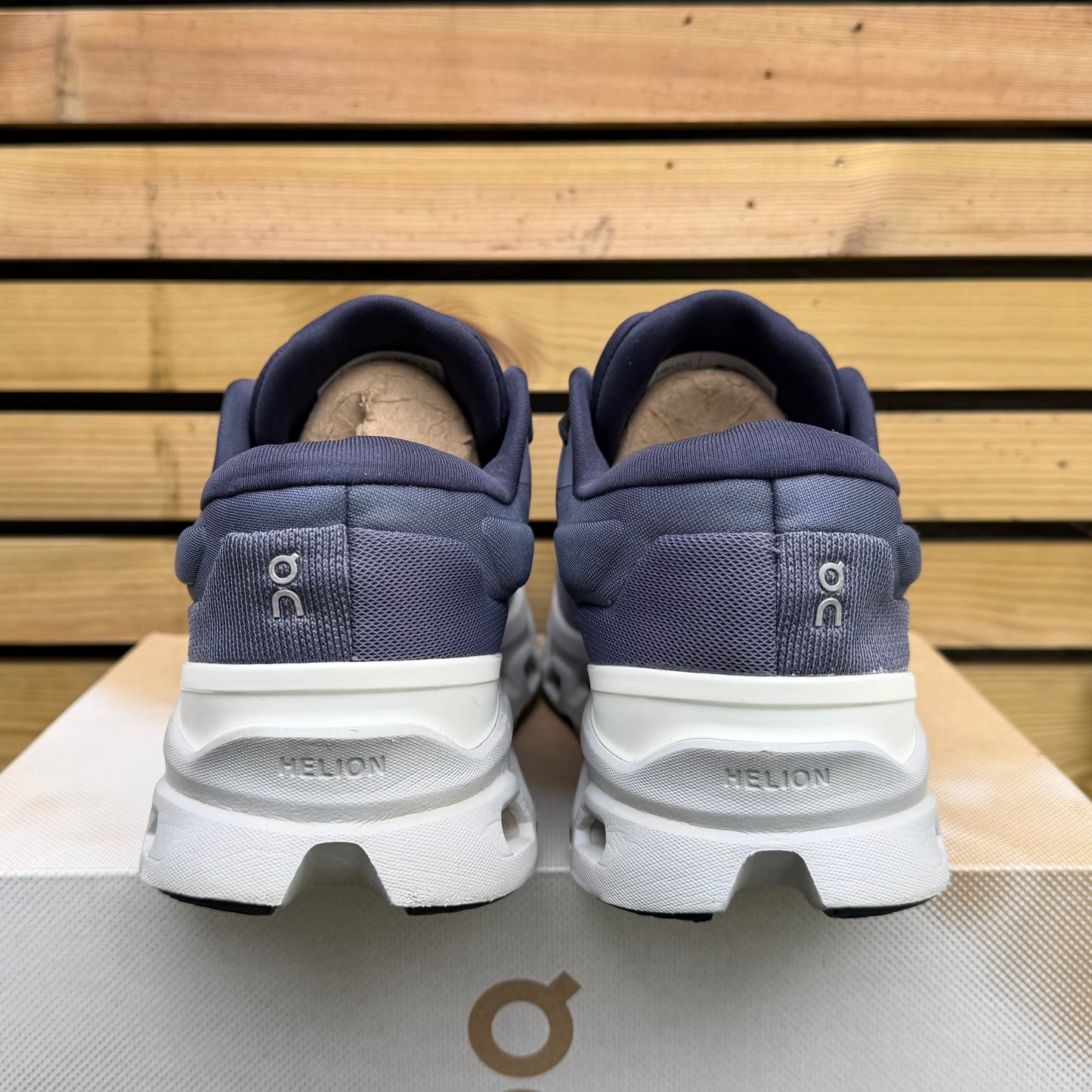 On Running CloudStratus 3 - Metal Glacier - UK9.5