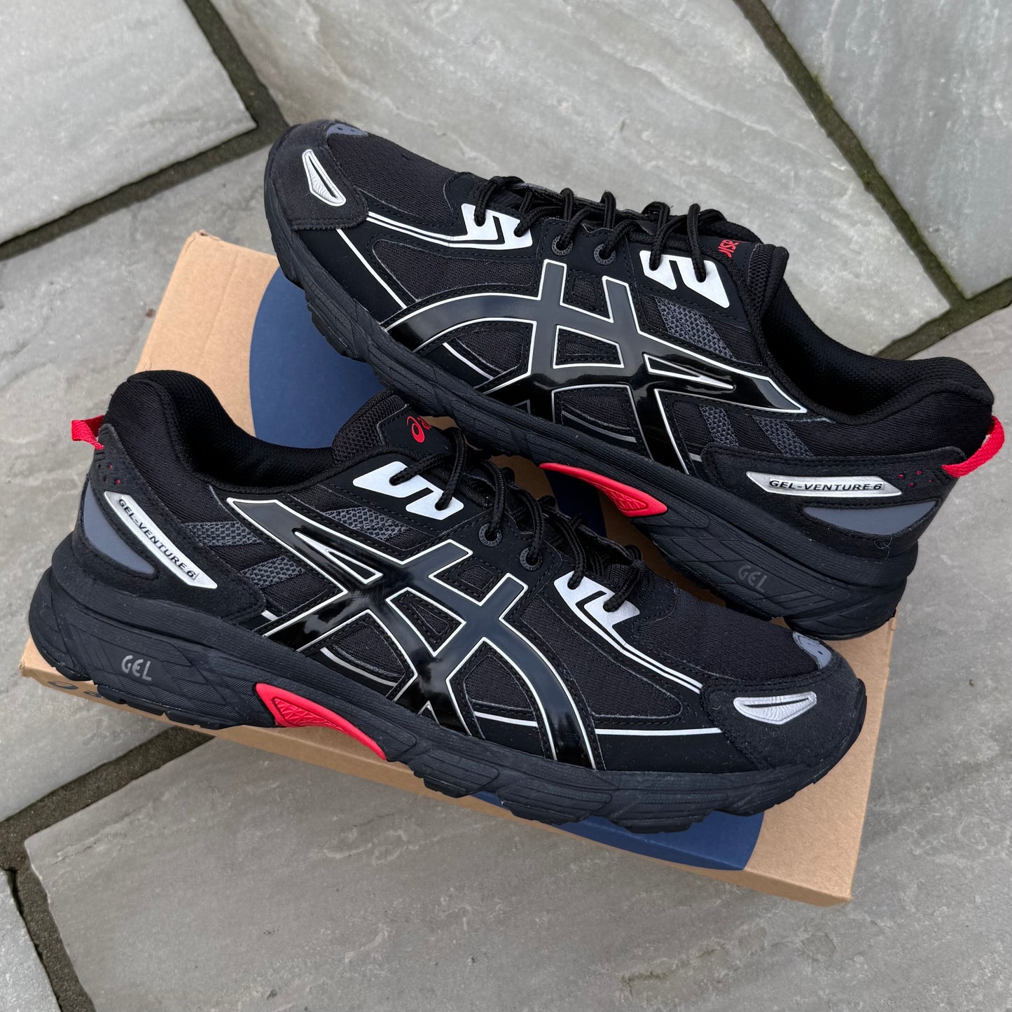 Asics Gel-Venture 6 - Black / Crimson - UK11