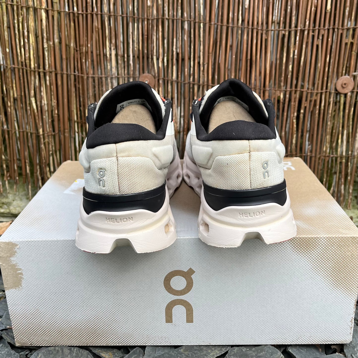 On Running CloudStratus 3 White / Orange UK9