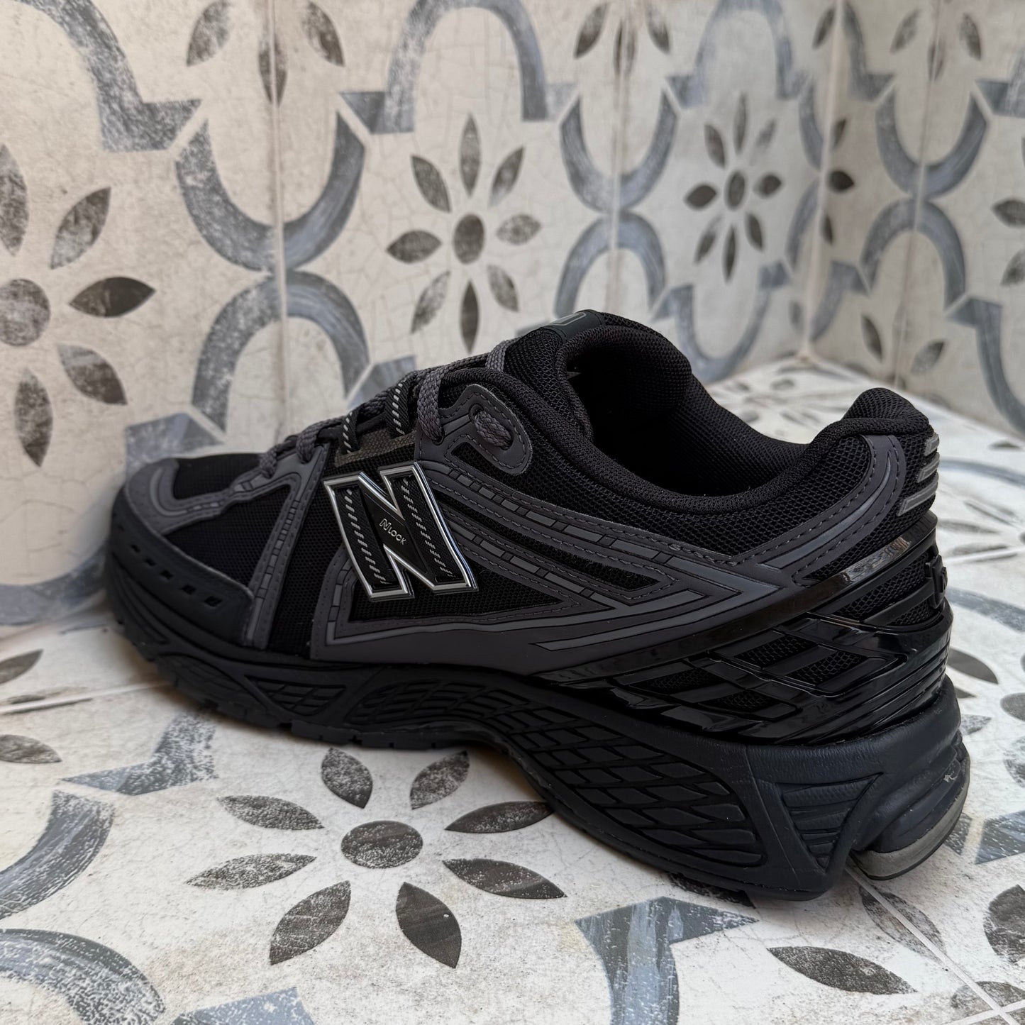 New Balance 1906R - Black Phantom - UK9
