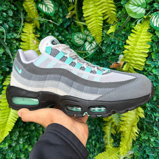 Nike Air Max 95 JD Exclusive - Hyper Turquoise - UK8.5