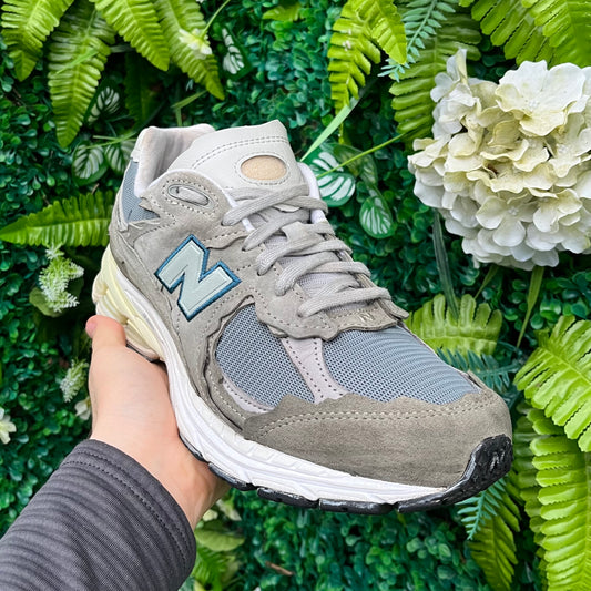 New Balance 2002R Protection Pack Mirage Grey UK9