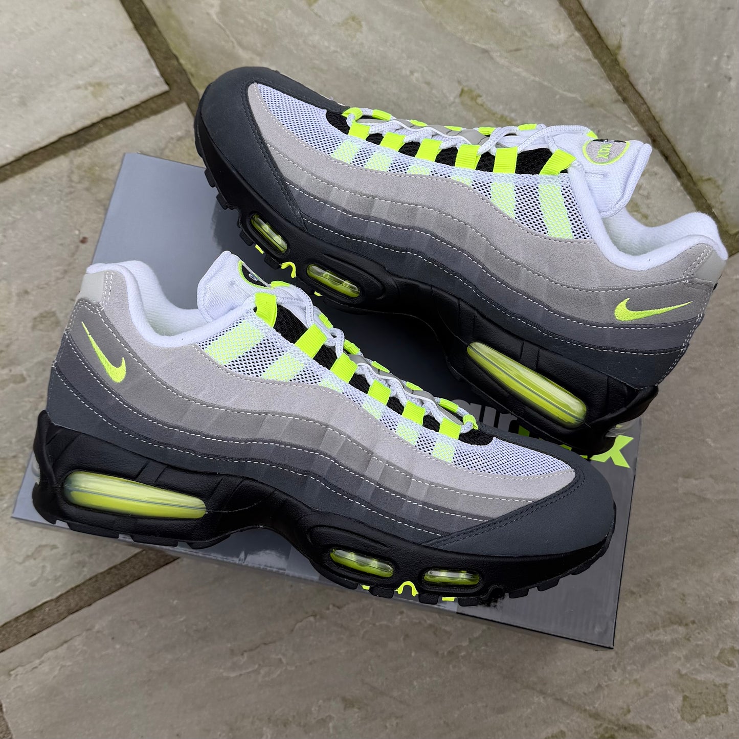 Nike Air Max 95 OG Big Bubble - Neon 2026 - Multiple Sizes - Brand New
