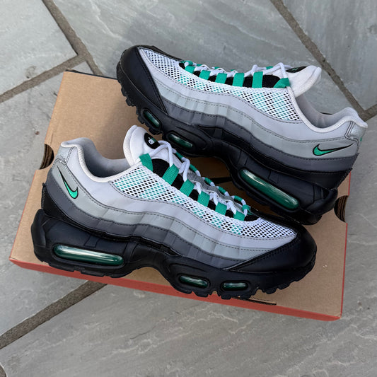 Nike Air Max 95  - Stadium Green - UK7