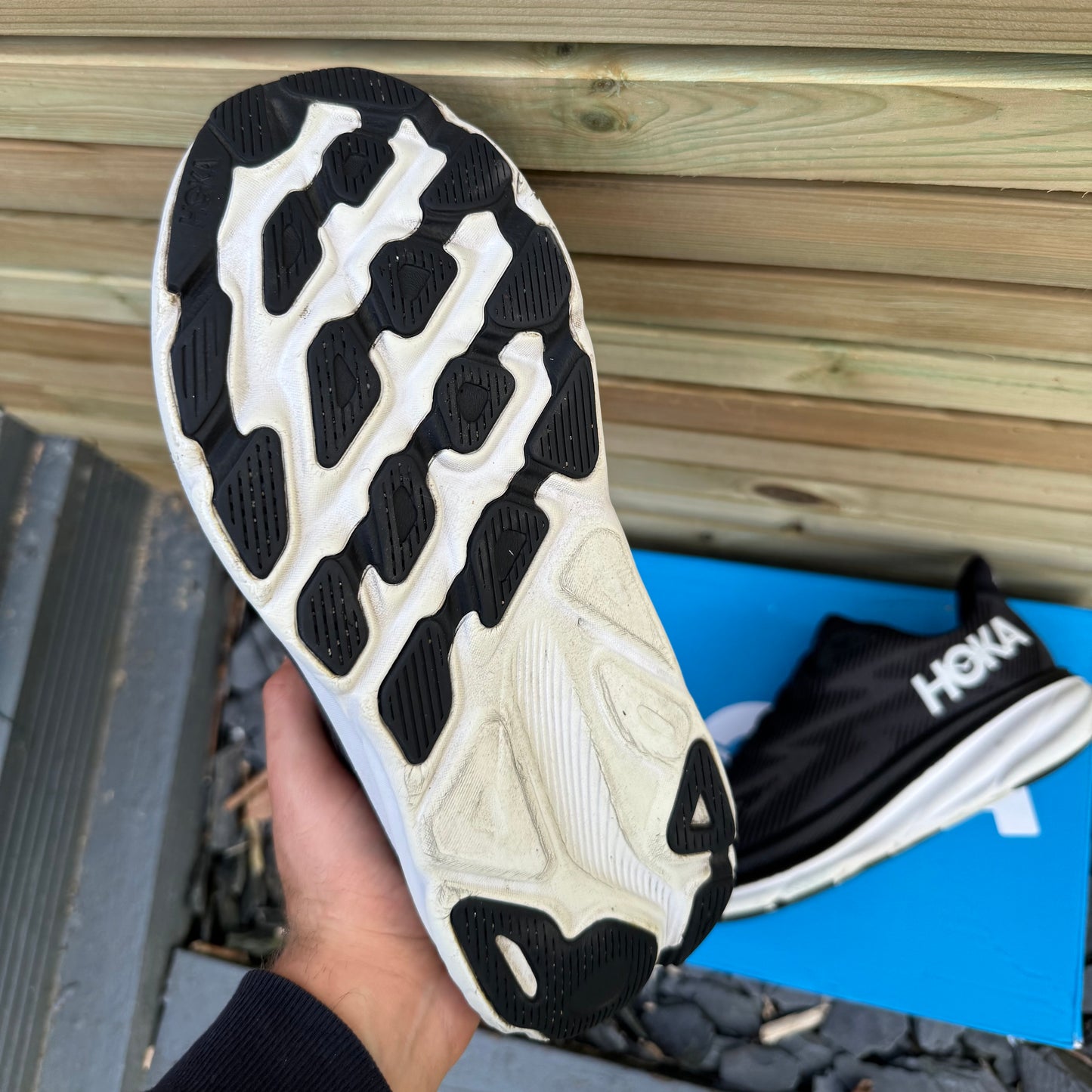 Hoka Clifton 9 - Black / White - UK8