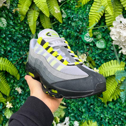 Nike Air Max 95 OG Neon 2020 - UK8.5